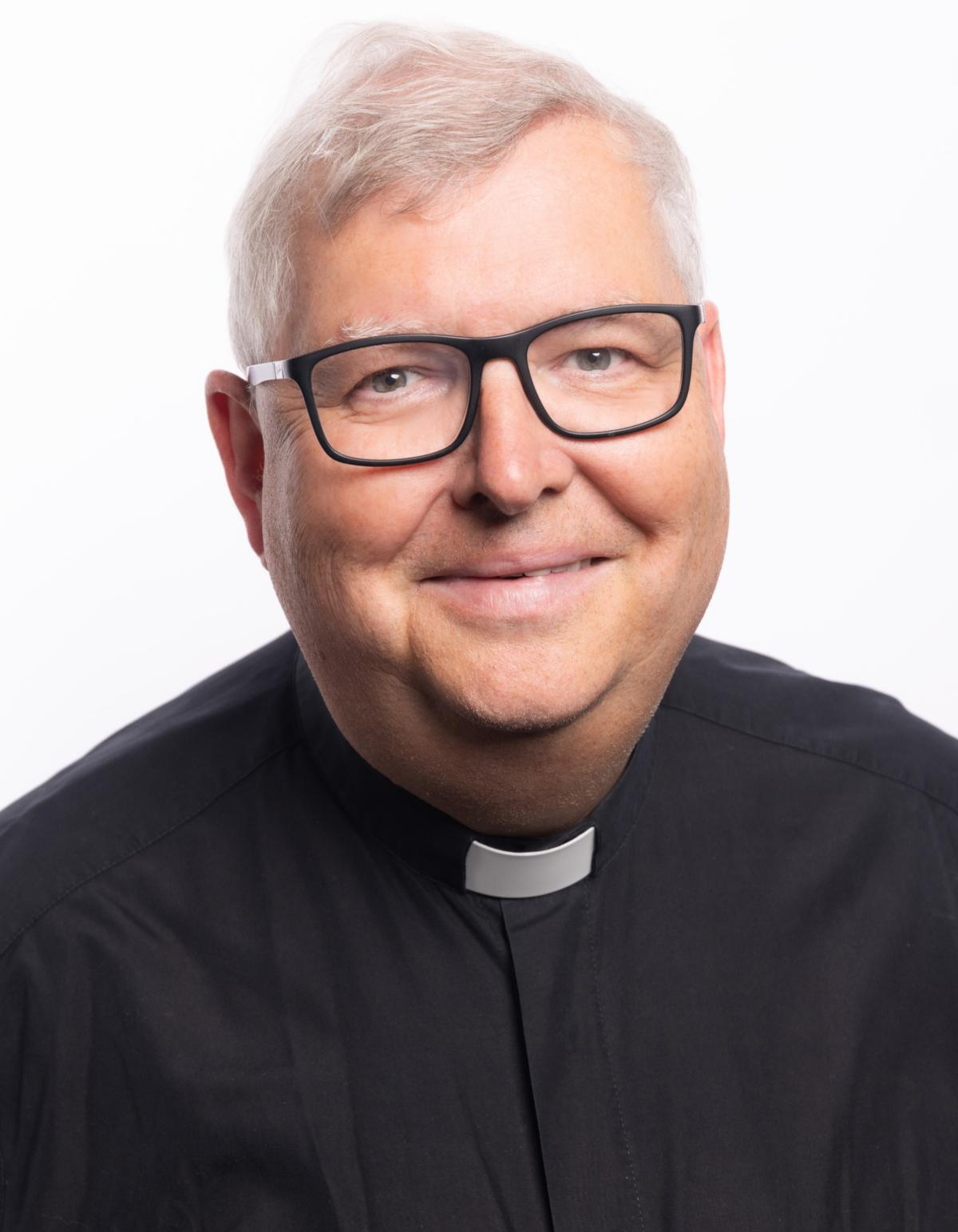 Leitender Pfarrer