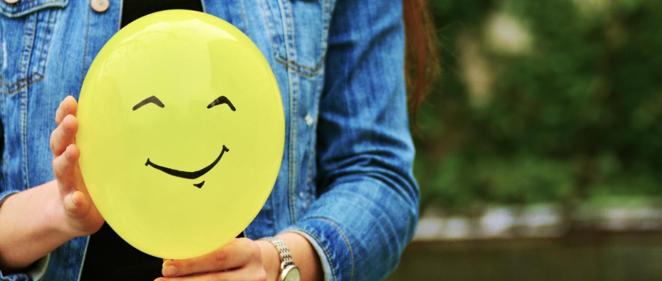 balloon-smile_by_congerdesign_pixabay_pfarrbriefservice_0