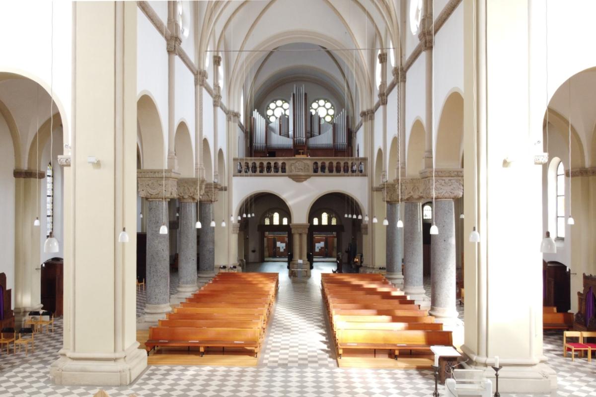St. Antonius - Blick zur Orgelbühne