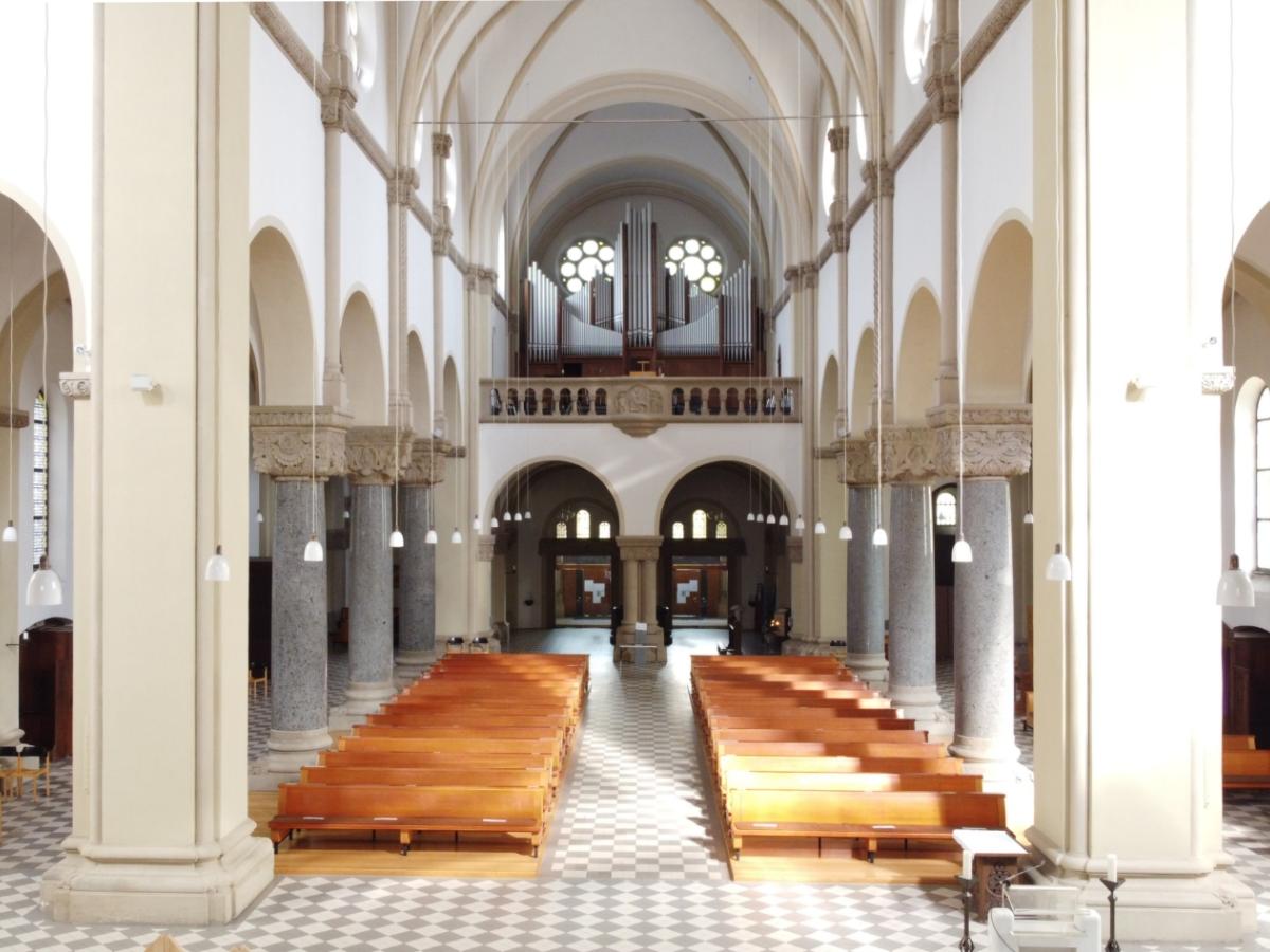 St. Antonius - Blick zur Orgelbühne